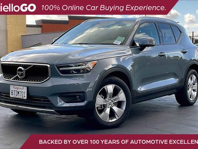 Used 2021 Volvo XC40 T5 Momentum