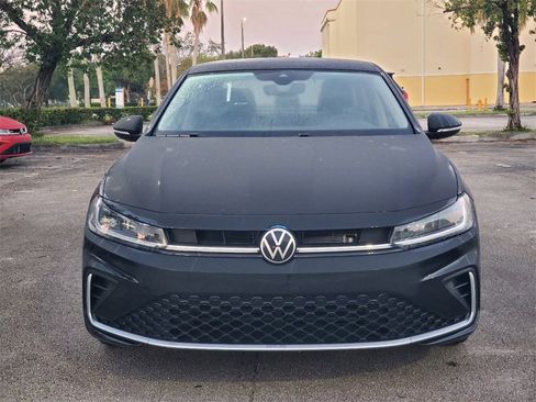 New 2025 Volkswagen Jetta SEL image 2