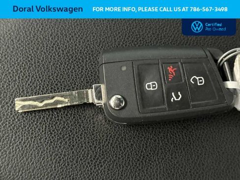 Used 2025 Volkswagen Jetta Sport image 28