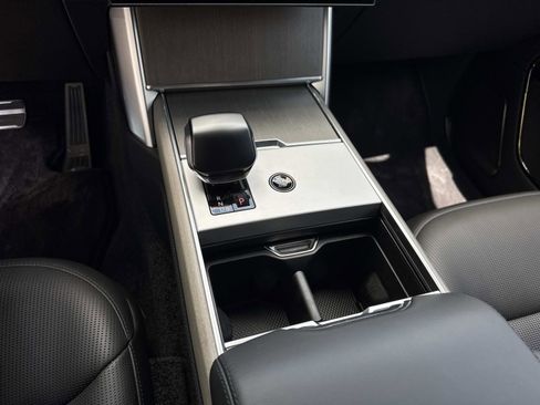 New 2026 Land Rover Range Rover SV AWD/4WD image 28