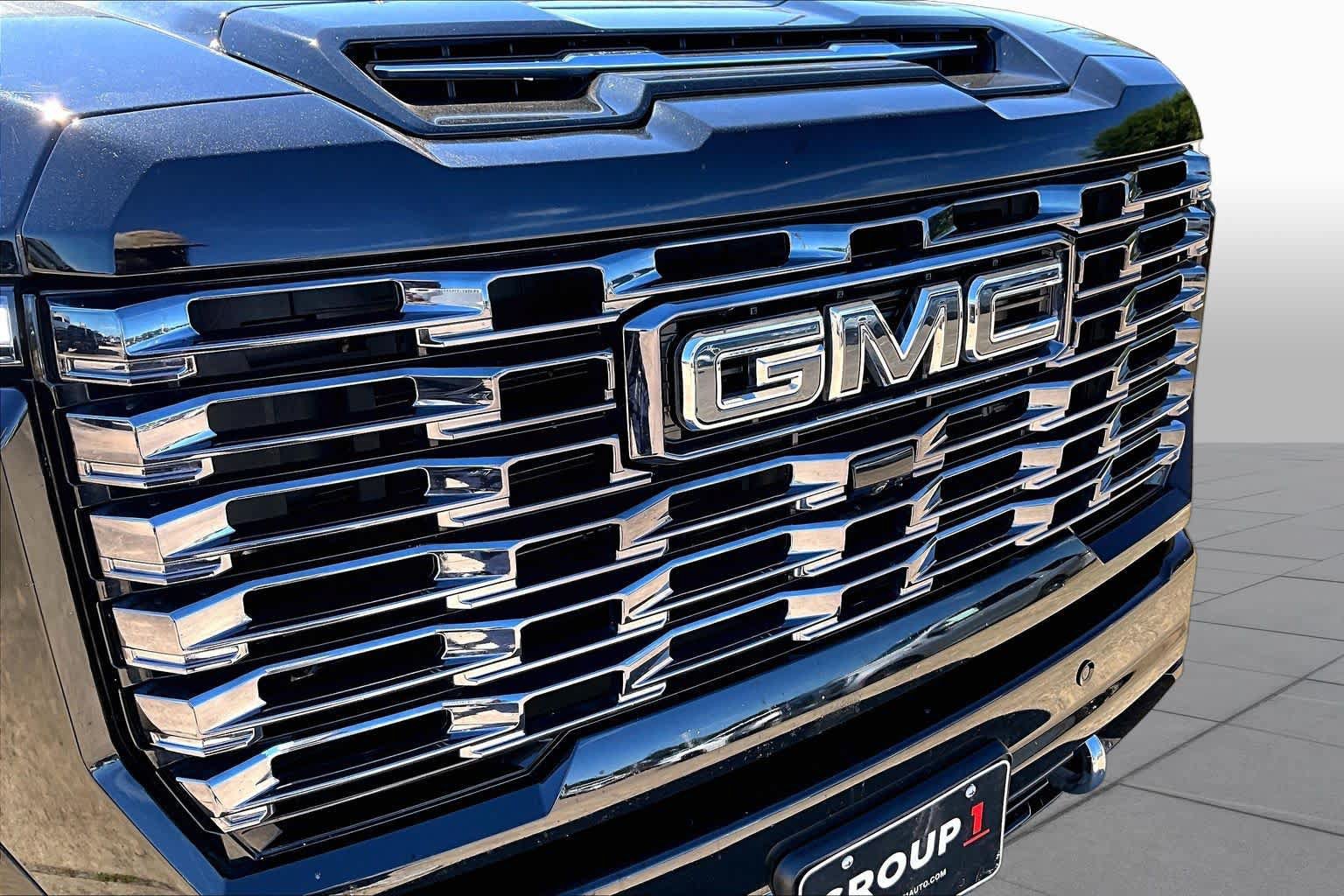 Used 2025 GMC Sierra 2500 Denali Ultimate AWD/4WD image 30