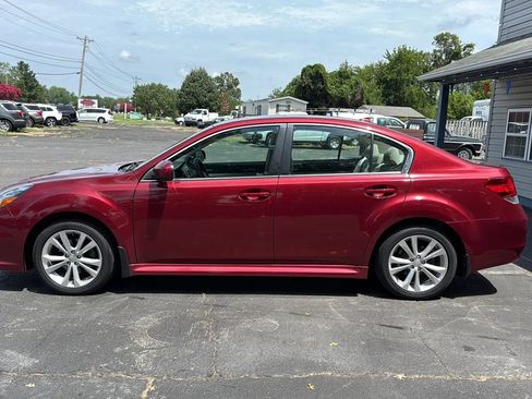 Used 2014 Subaru Legacy 2.5i Premium AWD/4WD image 3