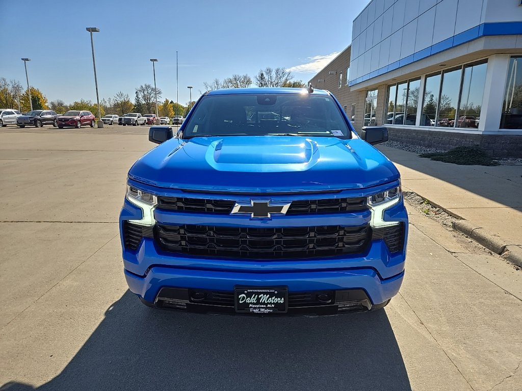 Used 2025 Chevrolet Silverado 1500 RST AWD/4WD image 3