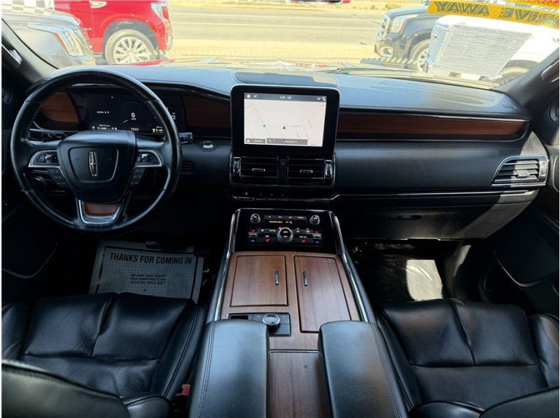 Used 2019 Lincoln Navigator Select RWD image 32