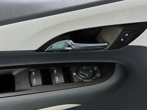 Used 2019 Chevrolet Bolt LT image 19