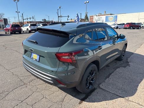 New 2026 Chevrolet Trax LT w/ Midnight Edition image 9