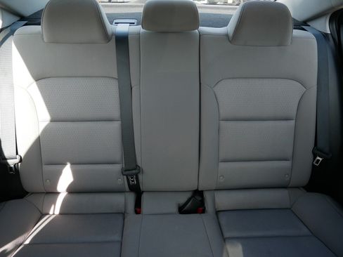 Used 2017 Hyundai Elantra SE FWD image 13