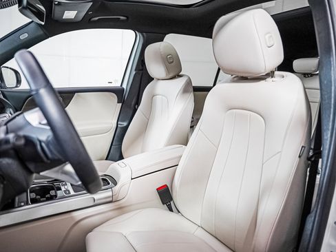 Certified 2026 Mercedes-Benz GLB 250 image 12