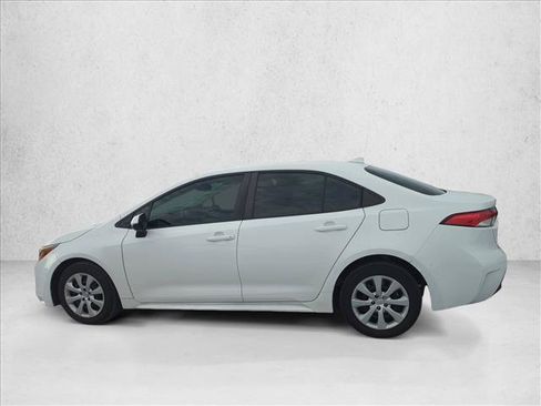 Used 2024 Toyota Corolla LE FWD image 5