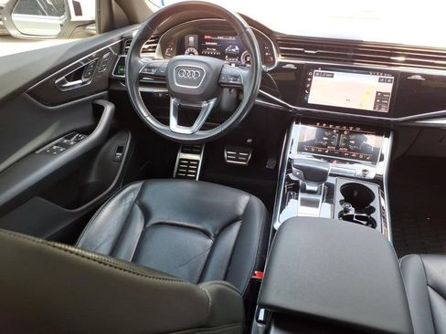 Used 2019 Audi Q8 Prestige w/ Towing Package AWD/4WD image 6