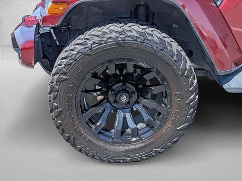 Used 2021 Jeep Wrangler Unlimited Sahara AWD/4WD image 15