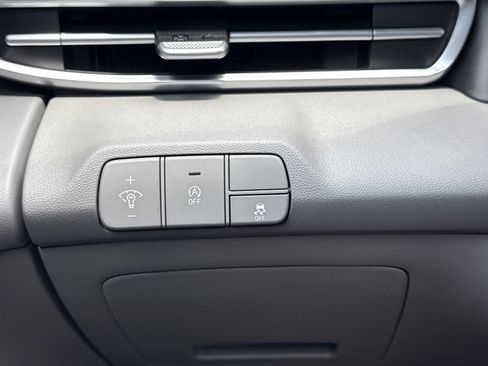 New 2026 Hyundai Elantra SE FWD image 17