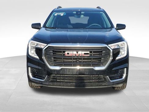 Certified 2022 GMC Terrain SLE w/ Driver Convenience Package image 8