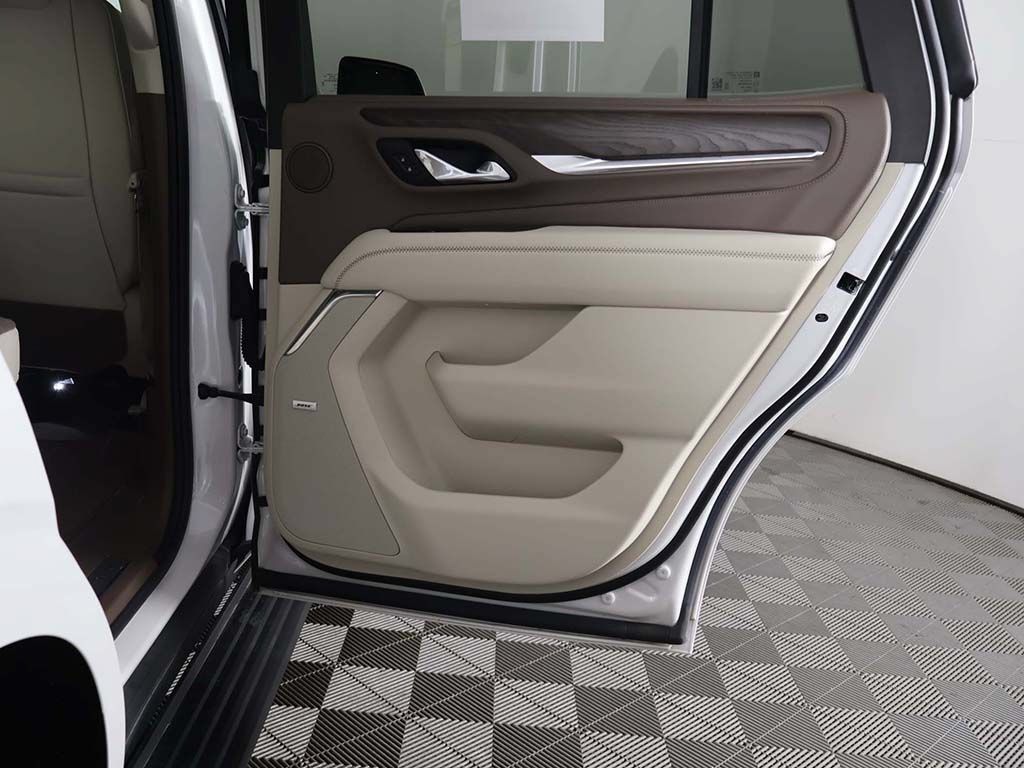 Used 2024 GMC Yukon Denali AWD/4WD image 34