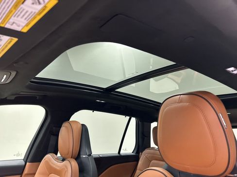 Used 2025 Lincoln Aviator Black Label w/ Jet Appearance Package image 23