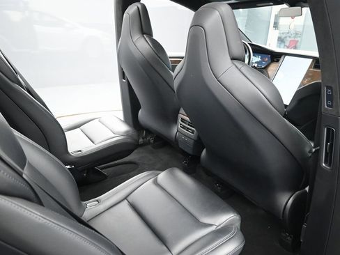 Used 2019 Tesla Model X 100D image 36