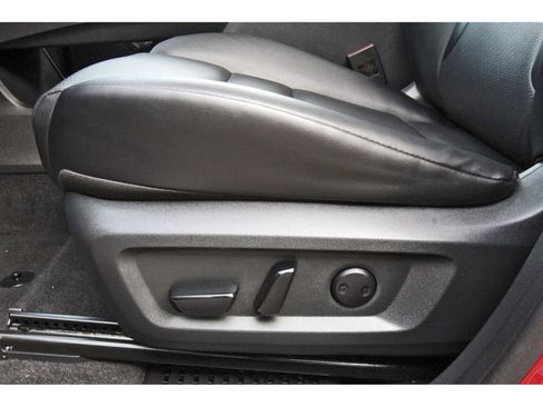 Used 2023 Nissan Rogue SV w/ SV Premium B Package image 28