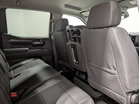 Used 2025 GMC Sierra 1500 Elevation image 16