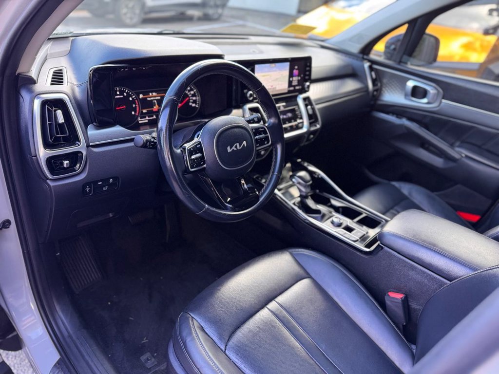 Used 2022 Kia Sorento SX AWD/4WD image 13