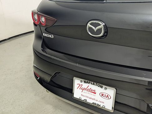 Used 2023 MAZDA MAZDA3 s image 8