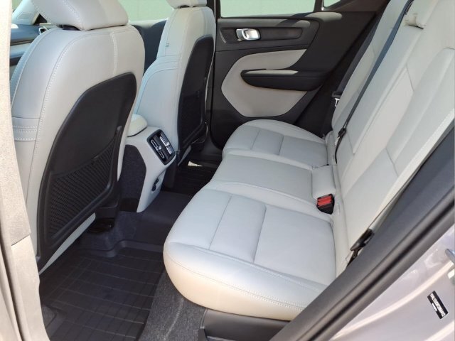 New 2026 Volvo XC40 B5 Plus w/ Protection Package Premier AWD/4WD image 11