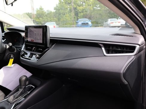 Used 2024 Toyota Corolla LE FWD image 9