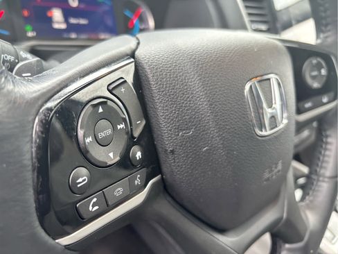 Used 2020 Honda Pilot Touring image 13