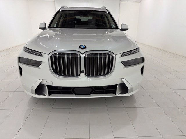 Certified 2024 BMW X7 xDrive40i w/ Premium Package AWD/4WD image 8