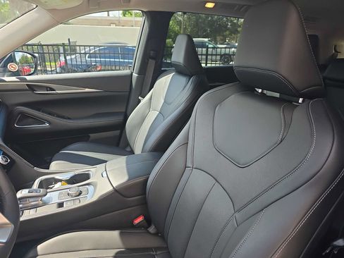 Certified 2026 INFINITI QX60 Luxe w/ Cargo Package FWD image 15