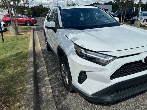 Used 2023 Toyota RAV4 XLE w/ Convenience Package FWD image 8