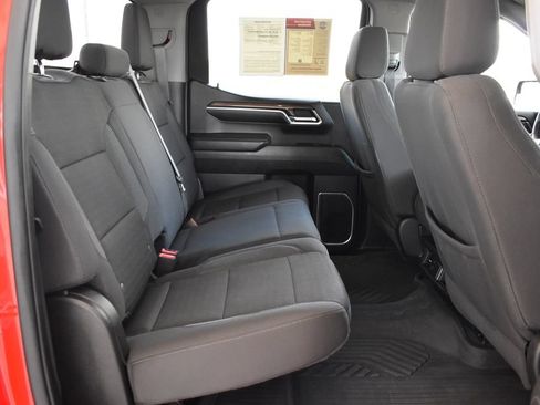 Used 2022 Chevrolet Silverado 1500 LT AWD/4WD image 16