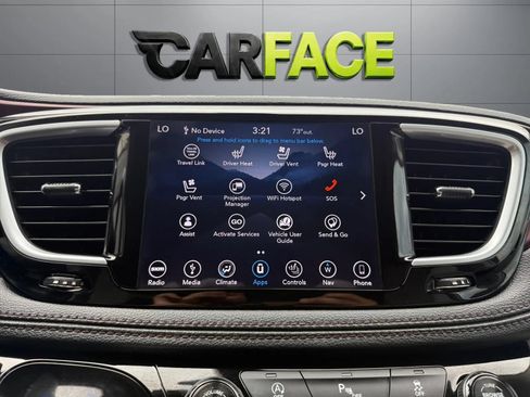 Used 2018 Chrysler Pacifica Limited FWD image 35