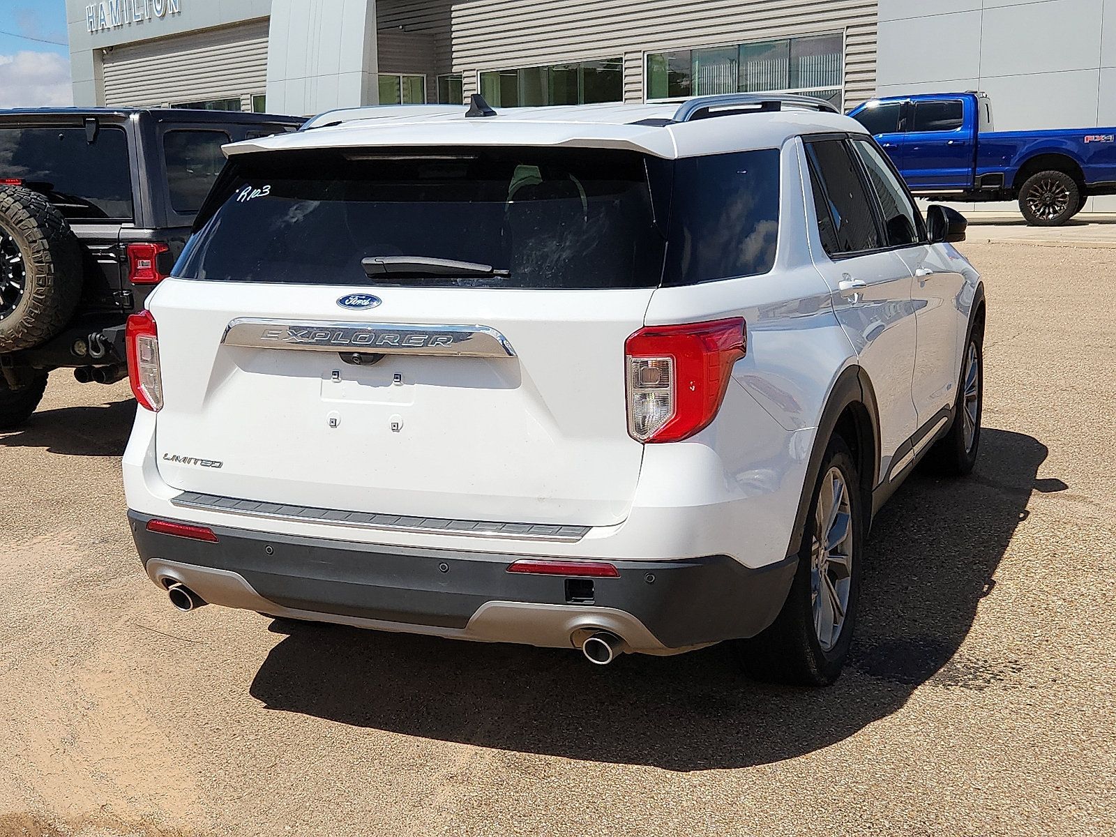 Used 2023 Ford Explorer Limited RWD image 3