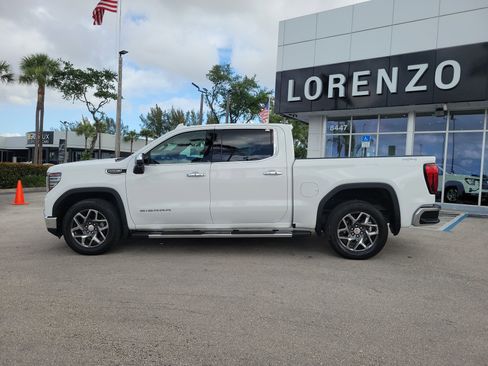 Used 2022 GMC Sierra 1500 SLT w/ SLT Premium Package image 8