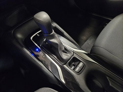 Used 2020 Toyota Corolla LE image 36