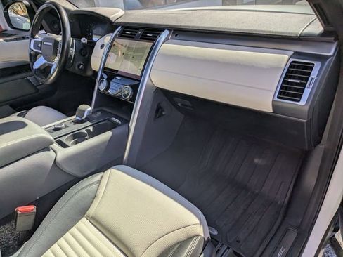 Used 2022 Land Rover Discovery S R-Dynamic image 25