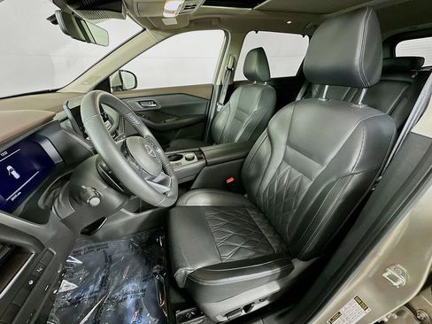 Certified 2023 Nissan Rogue Platinum w/ Platinum Premium Package image 31