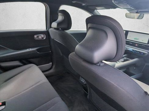 Used 2024 Hyundai Ioniq 6 SE image 22