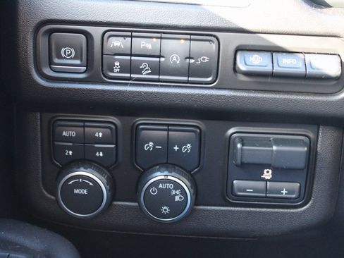 Used 2021 Chevrolet Tahoe Premier image 36