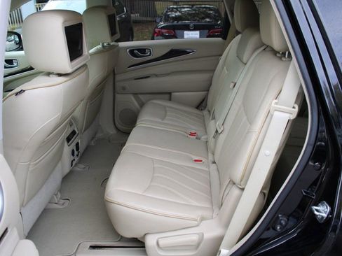 Used 2013 INFINITI JX35 AWD w/ Premium Pkg image 16