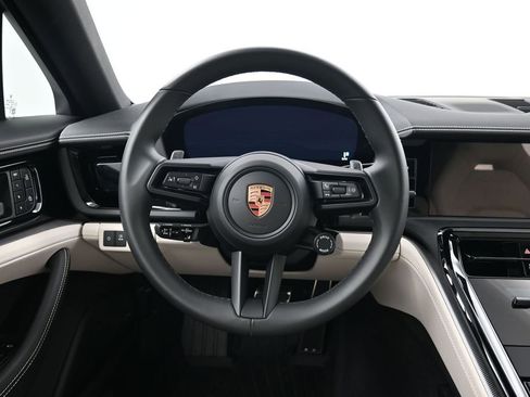 Used 2026 Porsche Panamera image 12