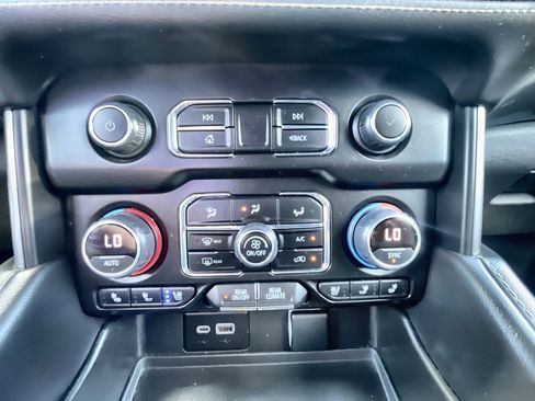 Used 2023 Chevrolet Tahoe Premier RWD image 17