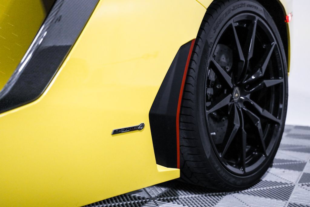 Used 2016 Lamborghini Aventador LP 700-4 AWD/4WD image 13