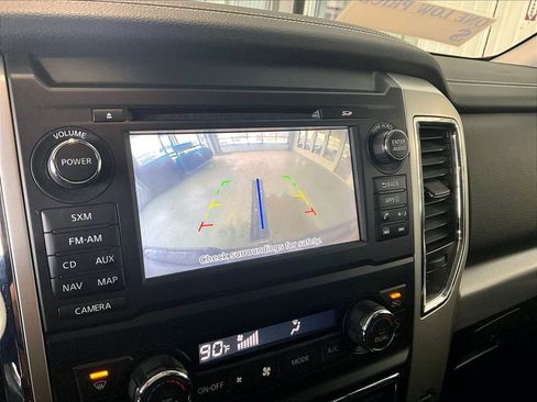 Used 2018 Nissan Titan PRO-4X w/ Pro-4x Convenience Package image 19