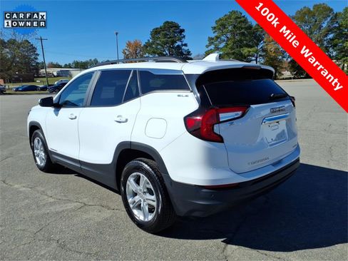 Used 2023 GMC Terrain SLE w/ Driver Convenience Package image 3