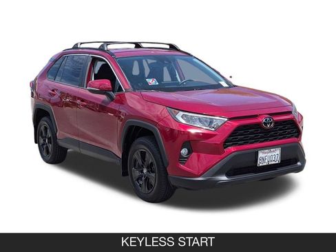 Used 2020 Toyota RAV4 XLE w/ All Weather Liner Package FWD image 2