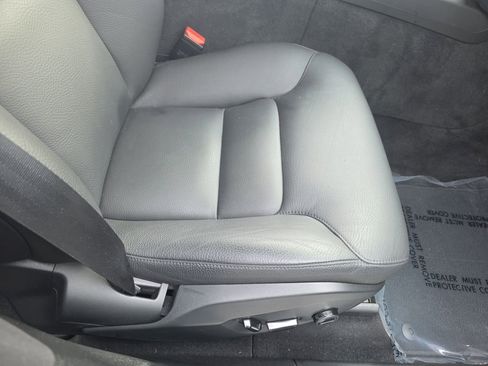 Certified 2022 Volvo XC60 B5 Momentum w/ Climate Package image 12