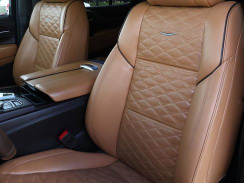 Used 2021 Cadillac Escalade Sport w/ Driver Assist Tech Package image 20