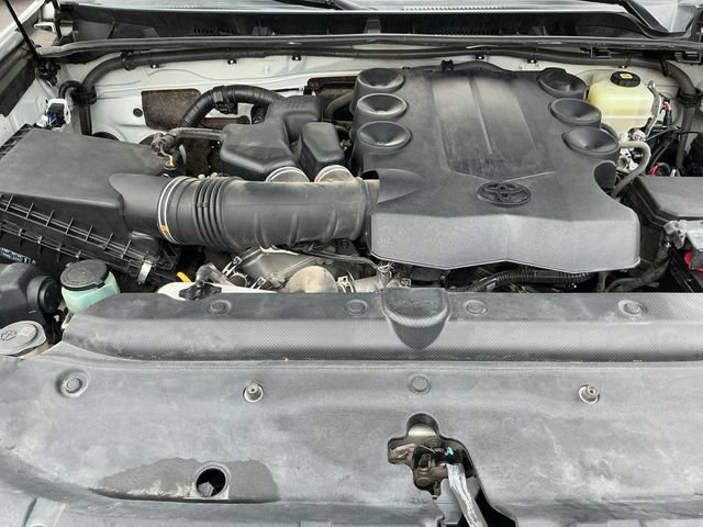 Used 2021 Toyota 4Runner SR5 Premium w/ Moonroof Package AWD/4WD image 24