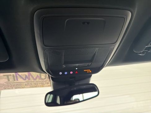 Used 2025 Buick Enclave Preferred image 19